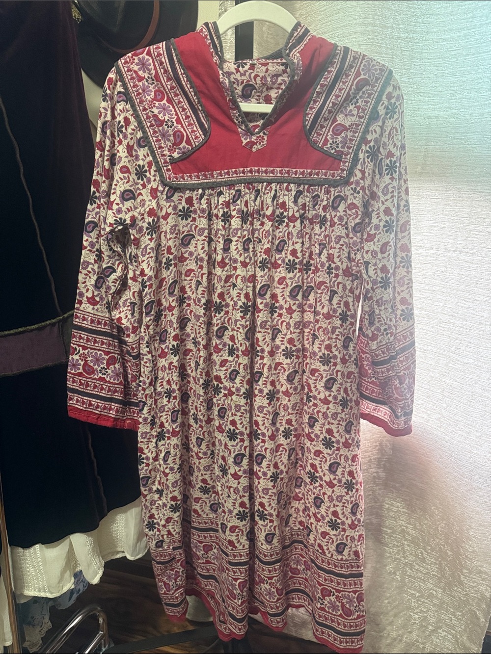 Vintage Indian 1970s Cotton Red and Cream Floral Long-Sleeve Dress